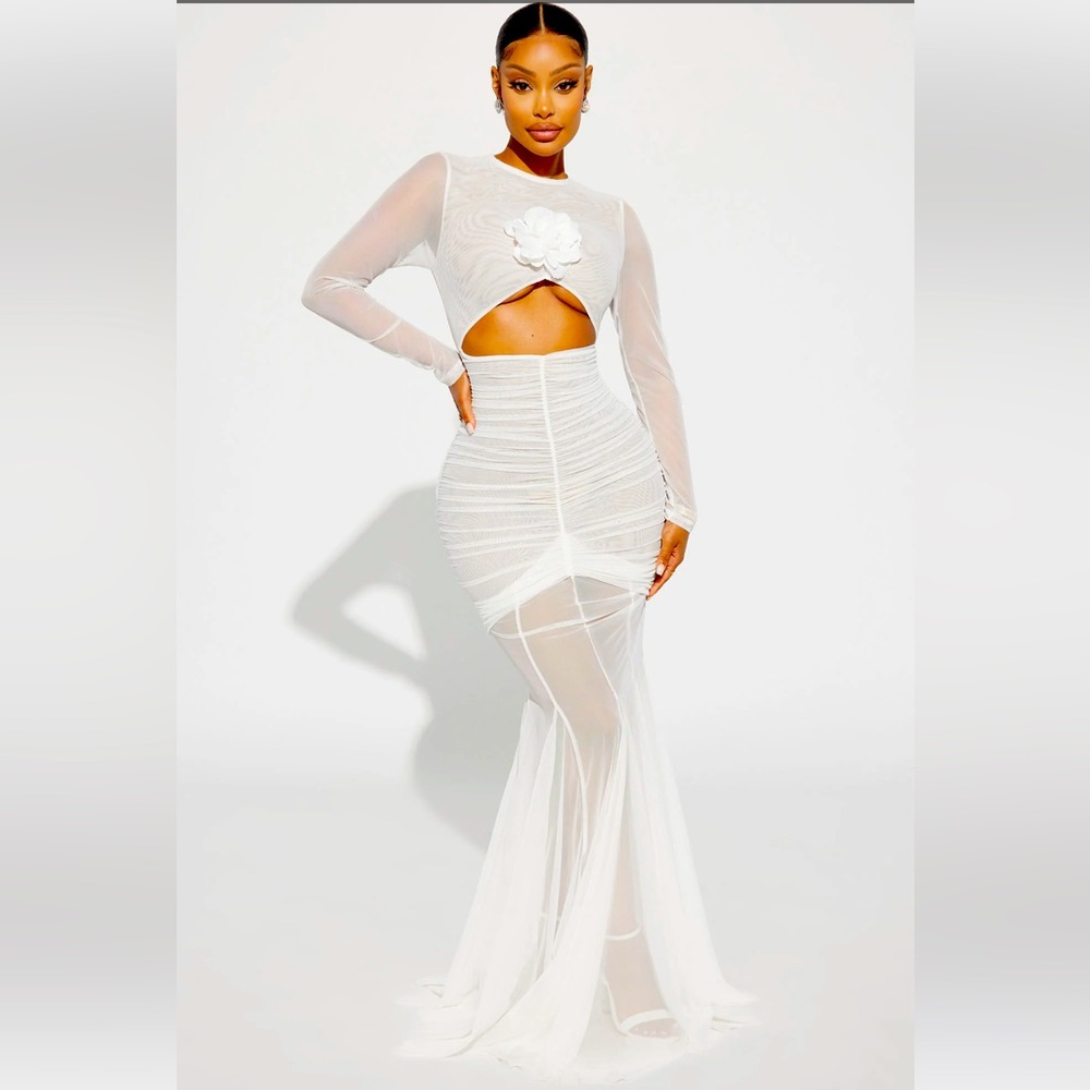 FASHION NOVA Dress